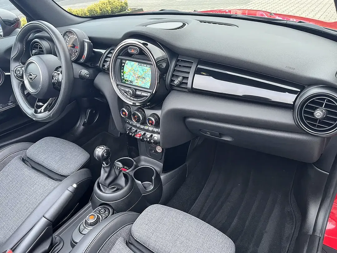 MINI Cooper Cabrio - Thumbnail 6