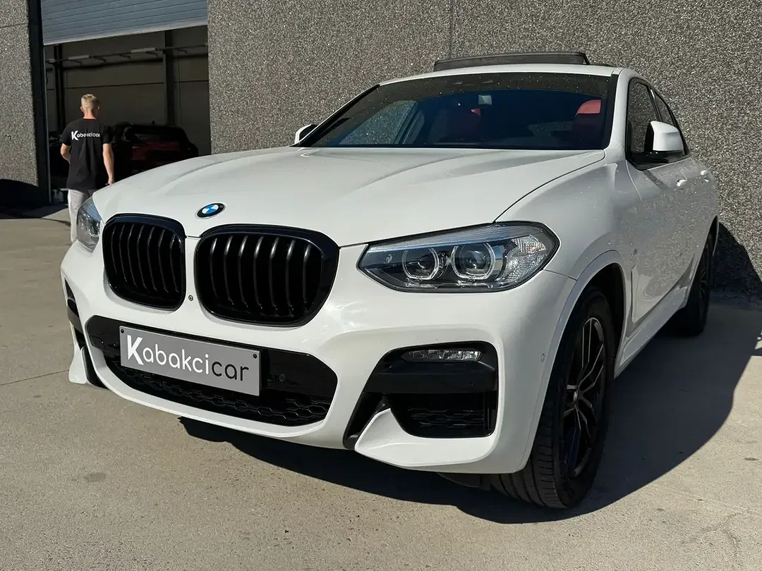 BMW X4 - Thumbnail 3