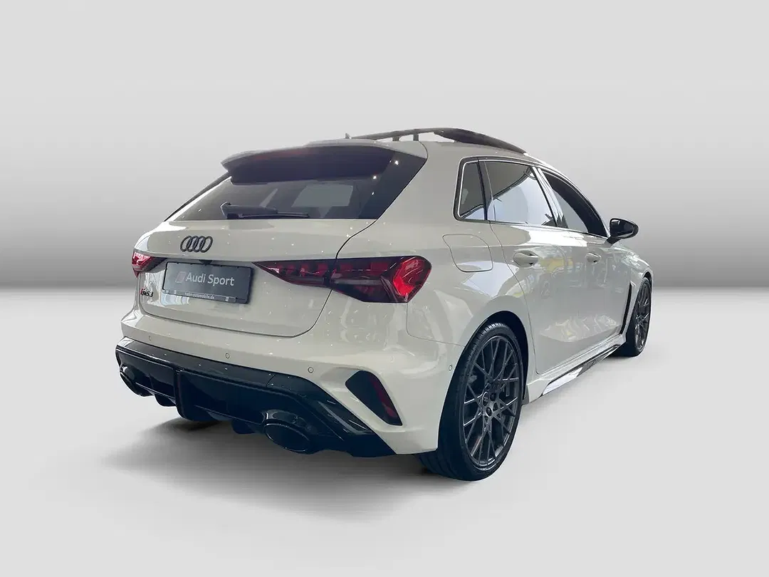 Audi RS3 - Thumbnail 3
