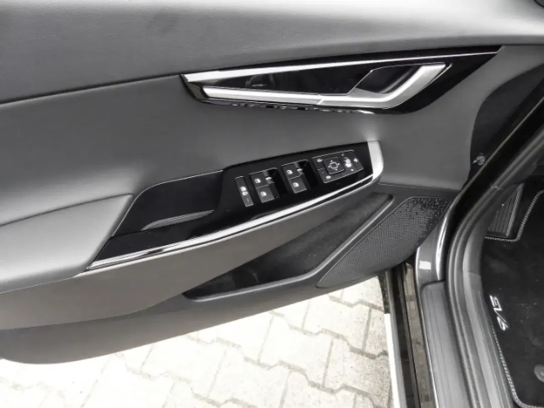 Kia EV6 - Thumbnail 14