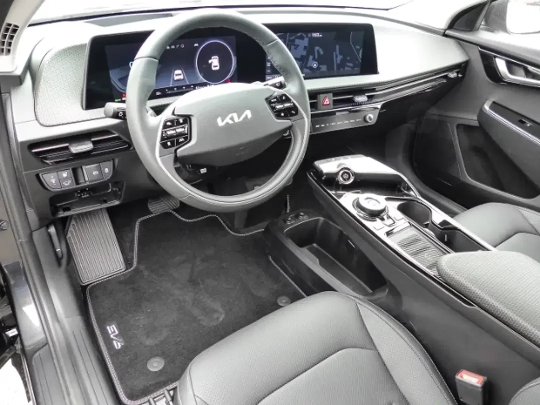Kia EV6 - Thumbnail 5