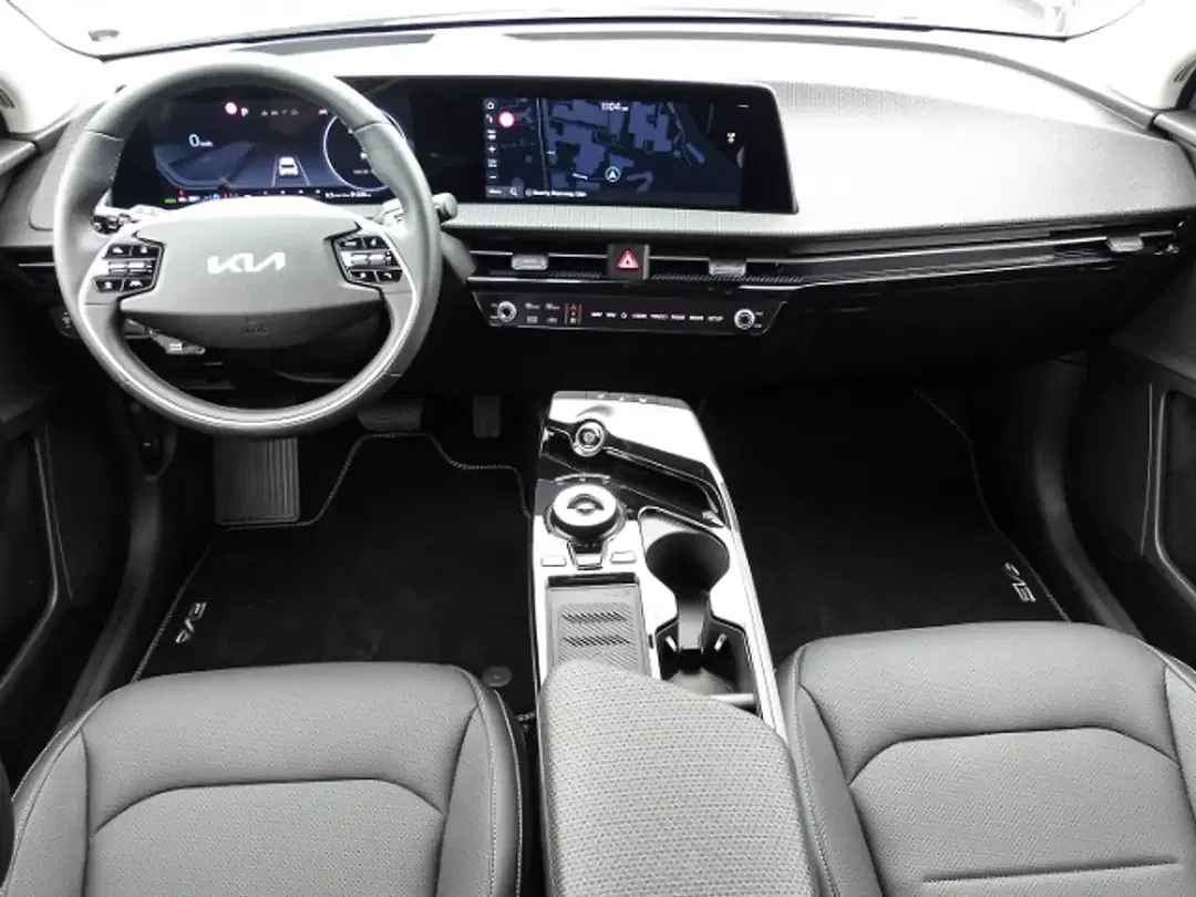 Kia EV6 - Thumbnail 6