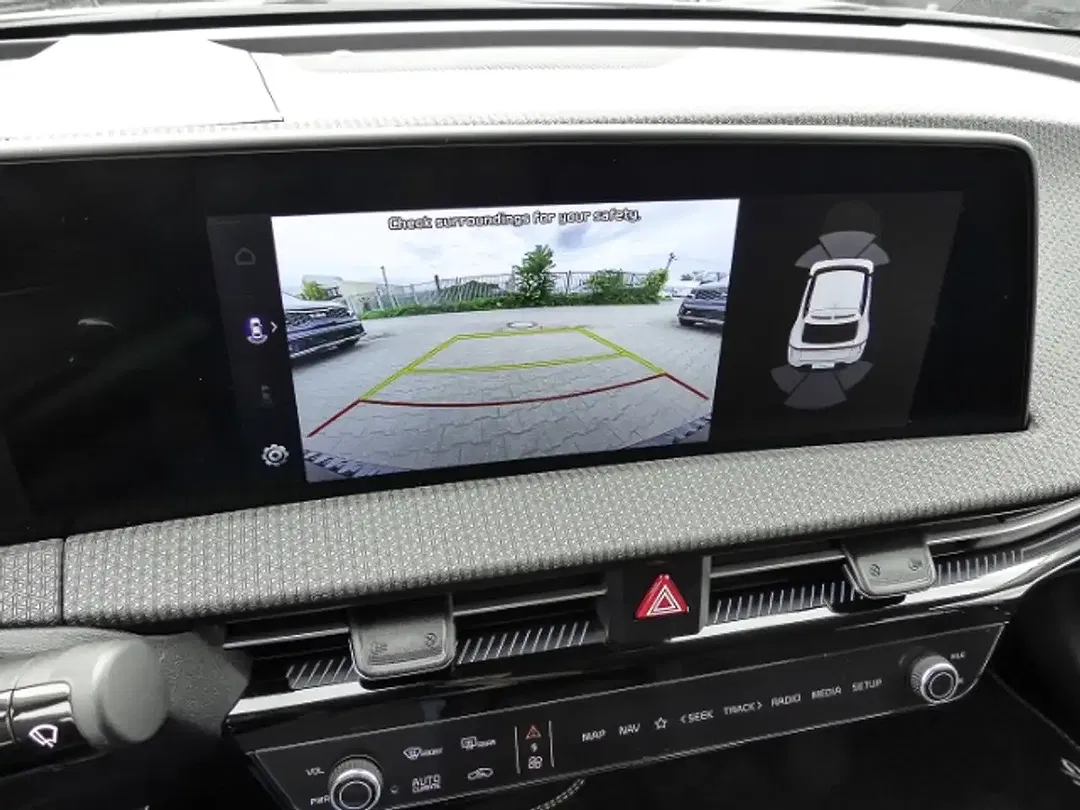 Kia EV6 - Thumbnail 8