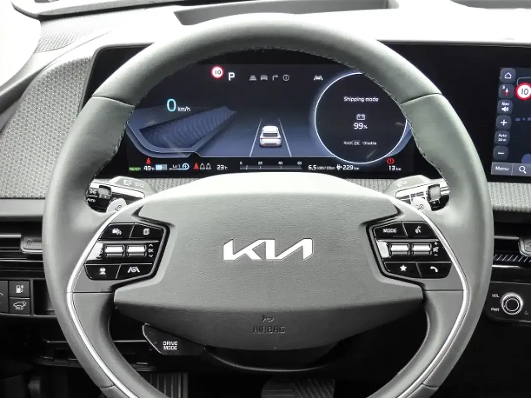 Kia EV6 - Thumbnail 9