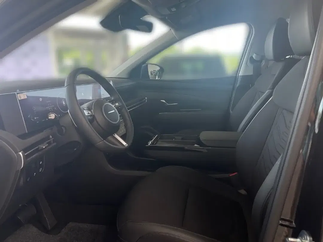 Hyundai TUCSON - Thumbnail 8