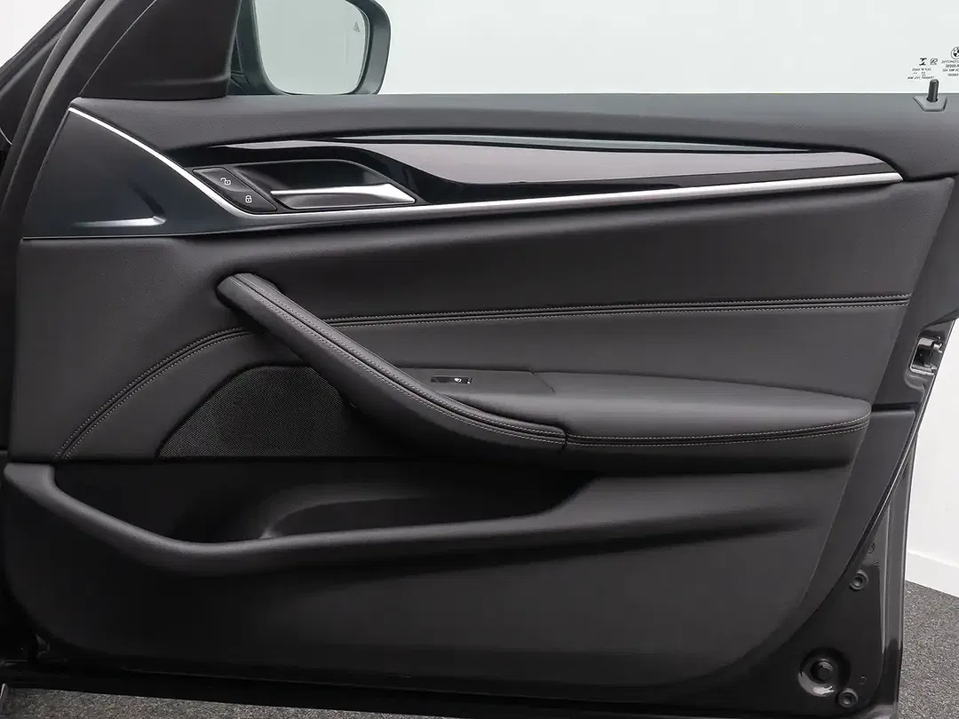 BMW 530 - Thumbnail 31