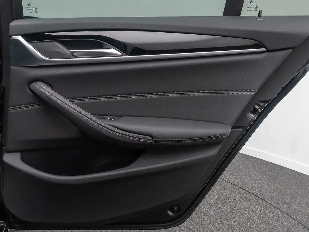 BMW 530 - Thumbnail 32