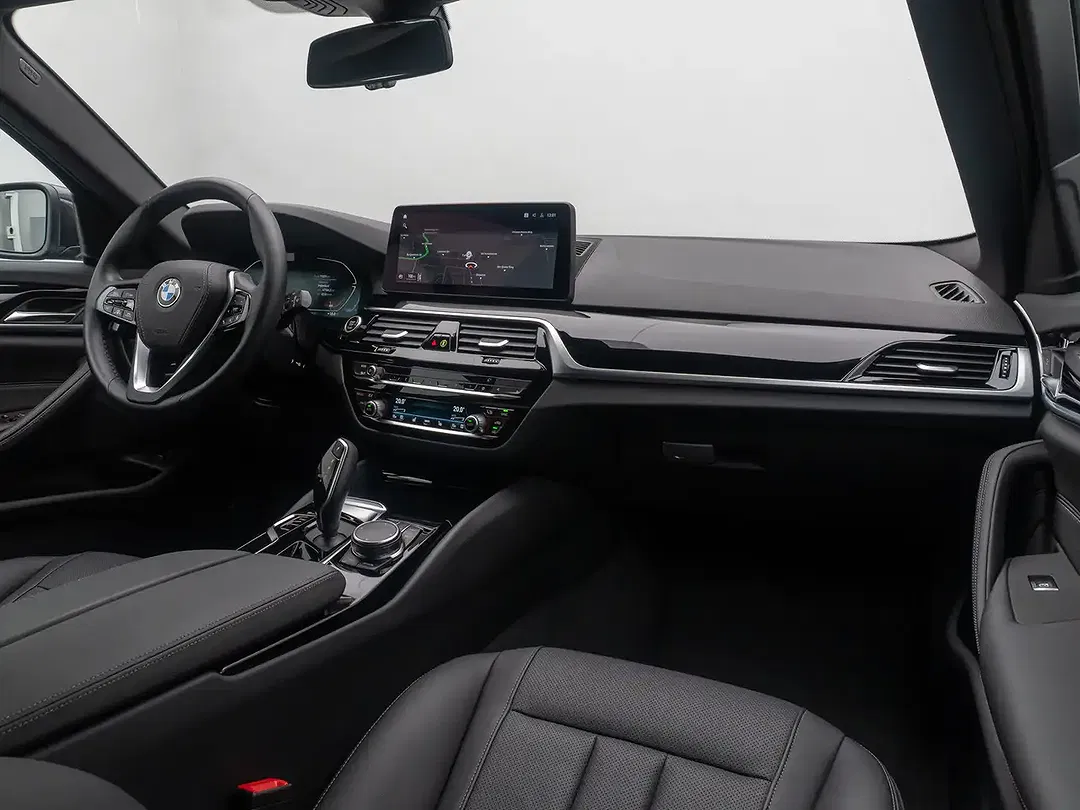 BMW 530 - Thumbnail 40