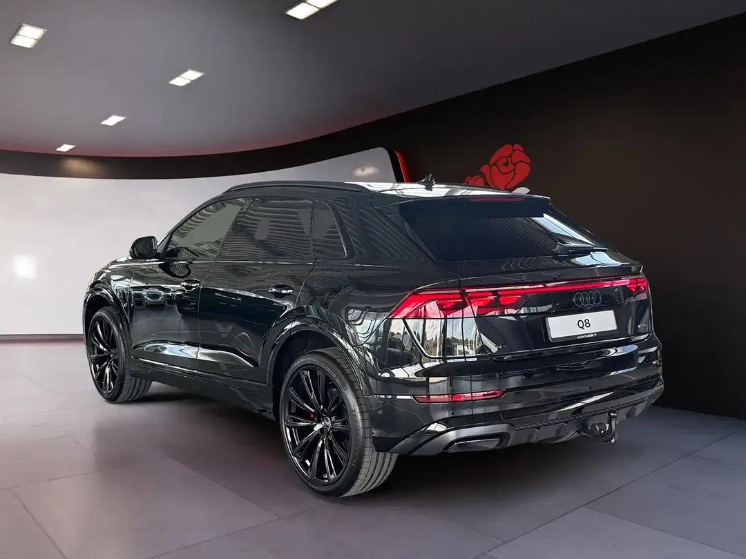Audi Q8 - Thumbnail 3