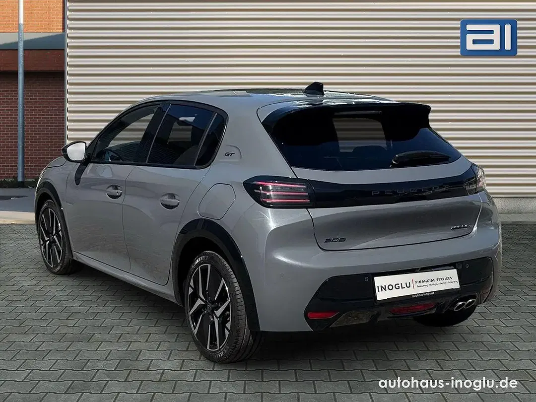 Peugeot 208 - Thumbnail 3