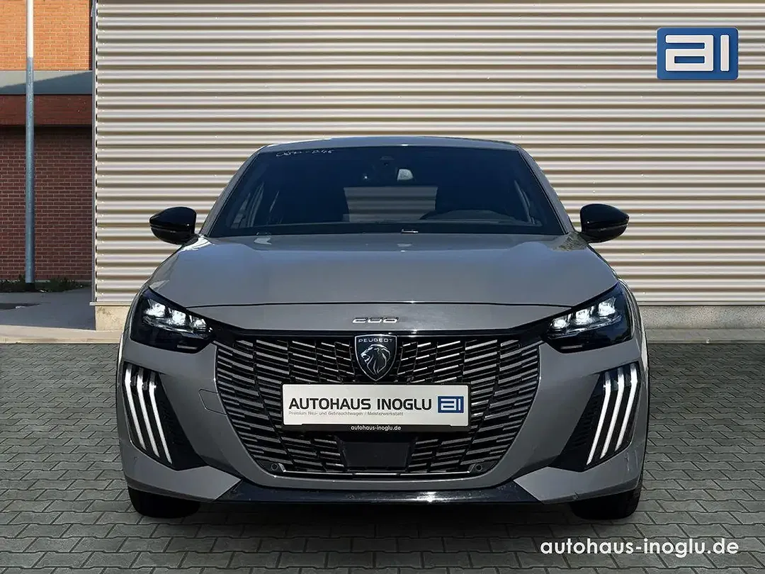 Peugeot 208 - Thumbnail 6