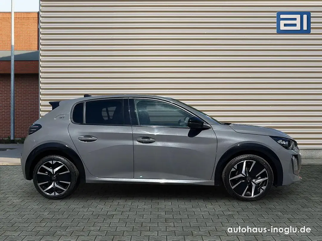 Peugeot 208 - Thumbnail 8