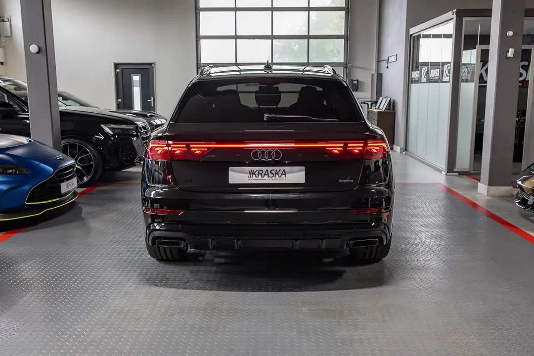 Audi Q8 - Thumbnail 10