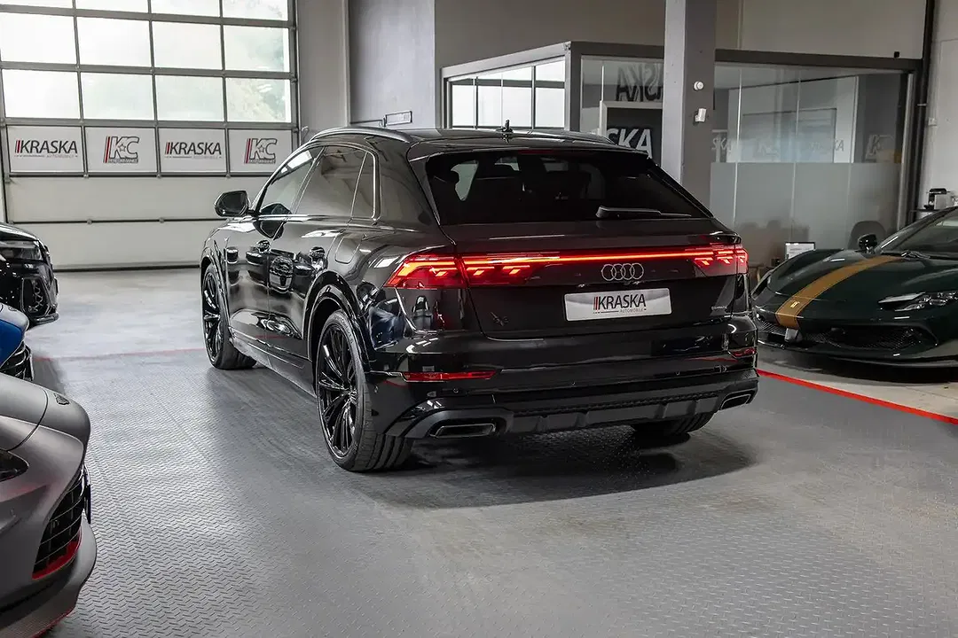 Audi Q8 - Thumbnail 11