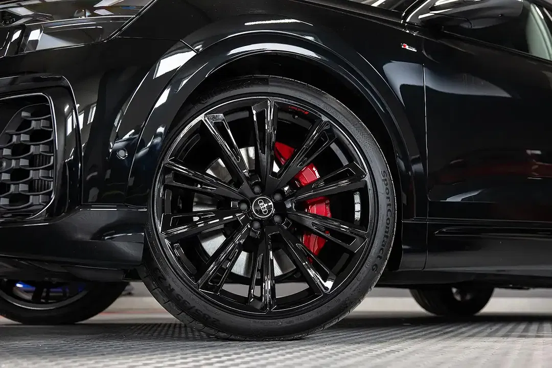 Audi Q8 - Thumbnail 2