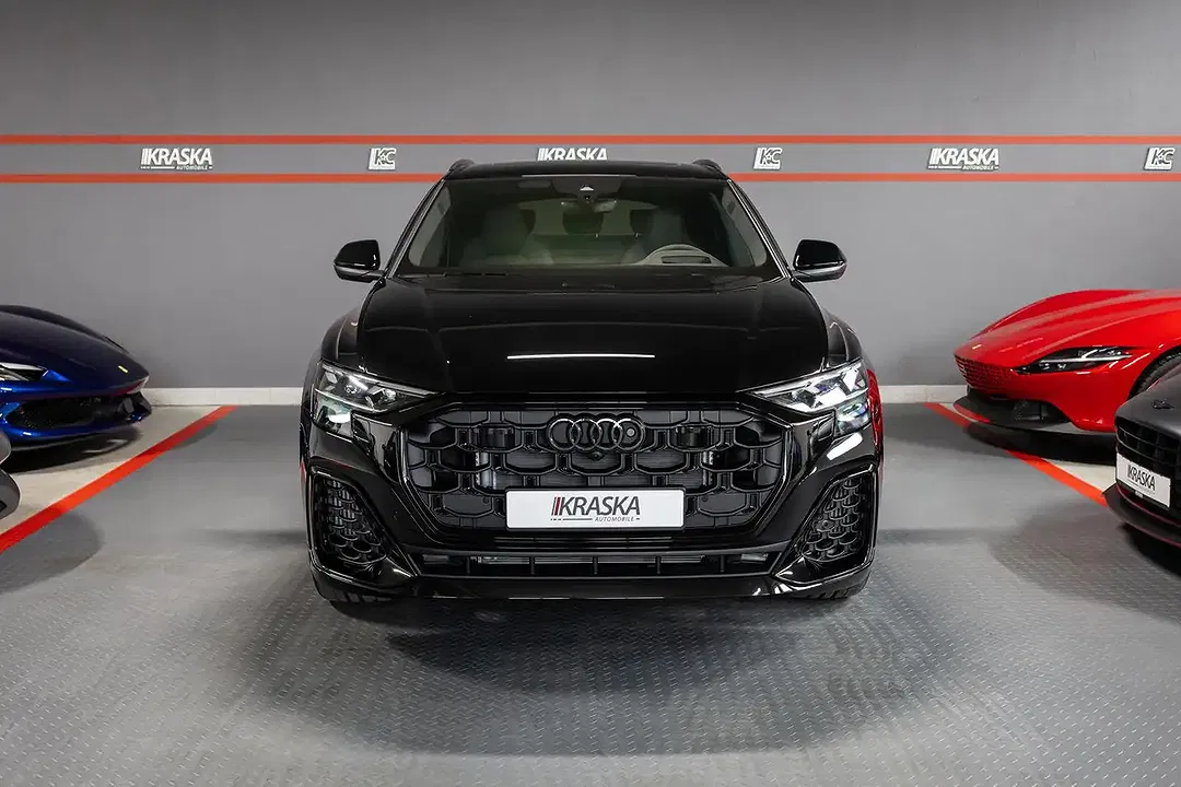 Audi Q8 - Thumbnail 3