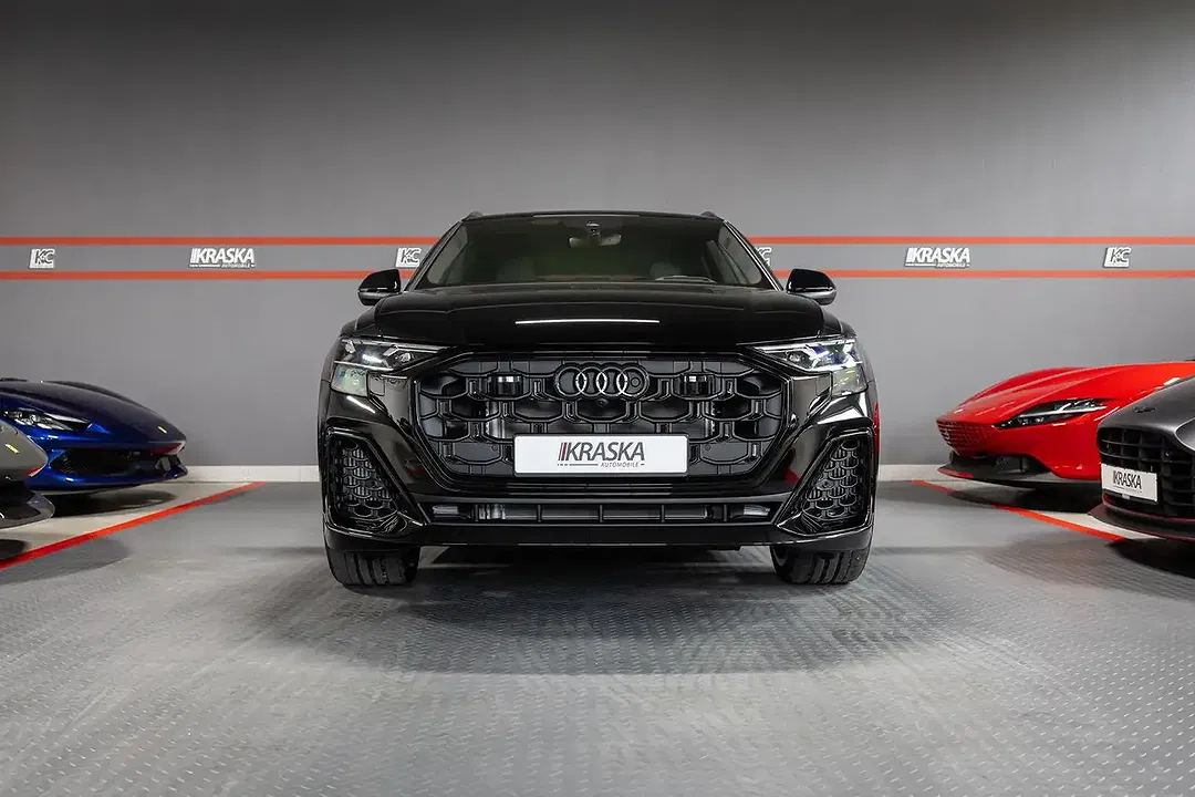 Audi Q8 - Thumbnail 4