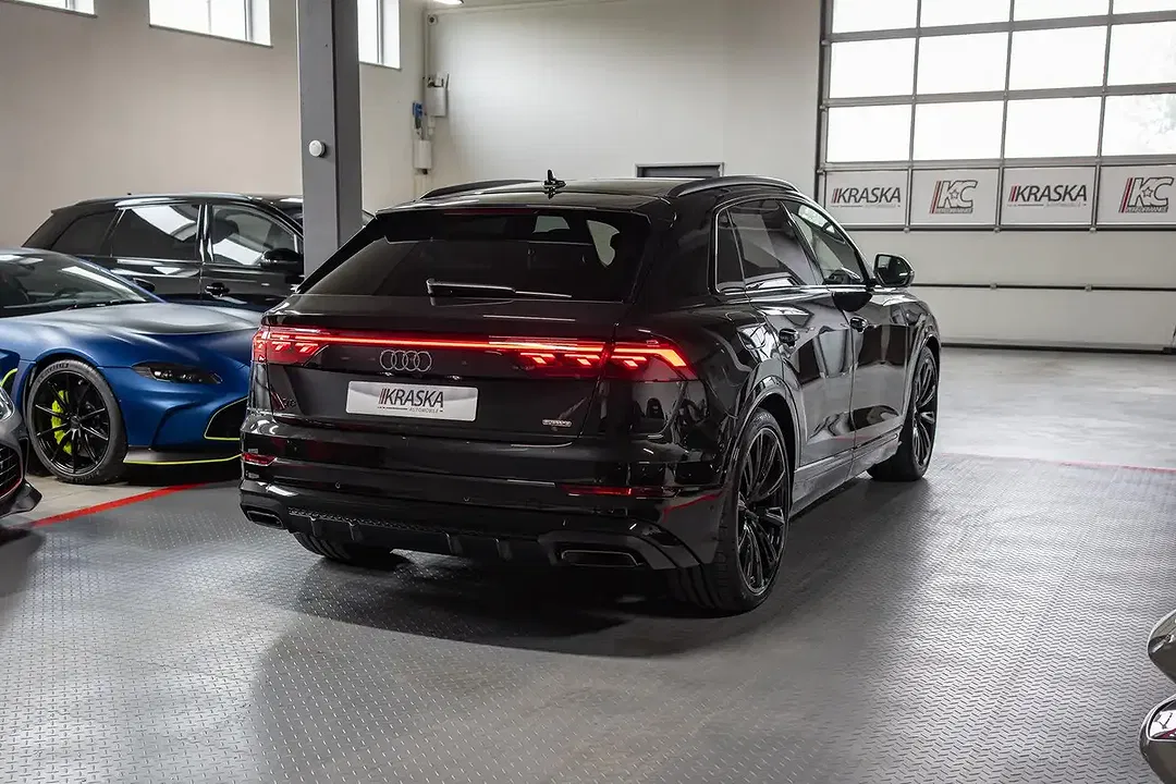 Audi Q8 - Thumbnail 9