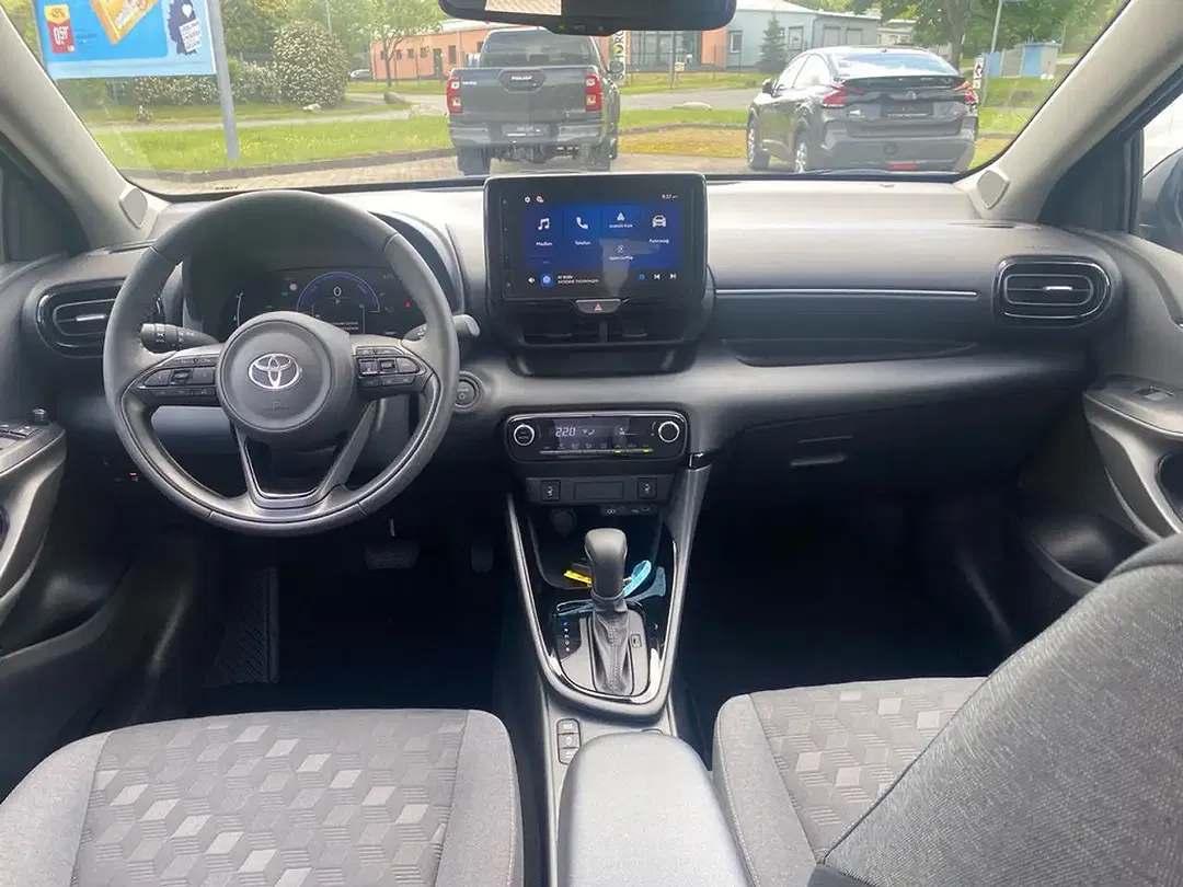 Toyota Yaris - Thumbnail 10