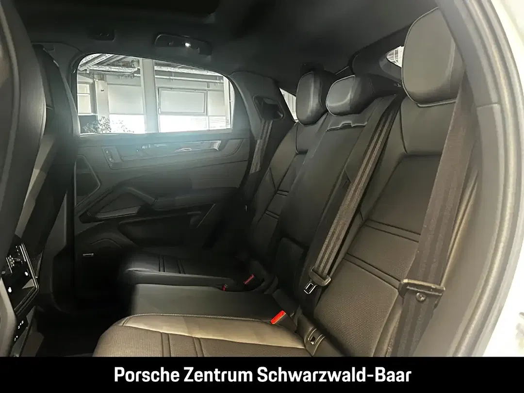 Porsche Cayenne - Thumbnail 11