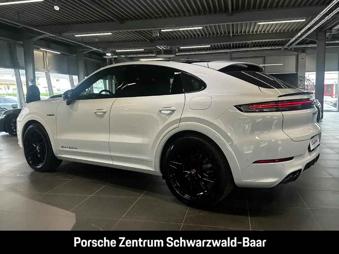 Porsche Cayenne - Thumbnail 3
