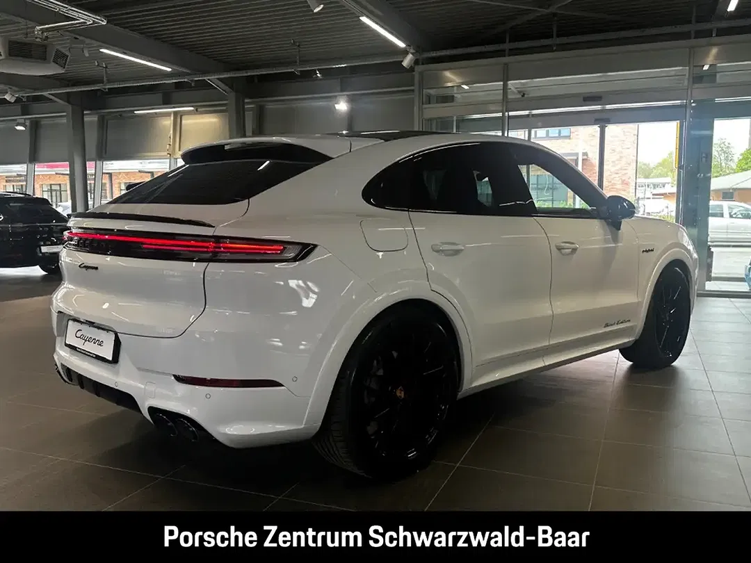 Porsche Cayenne - Thumbnail 6