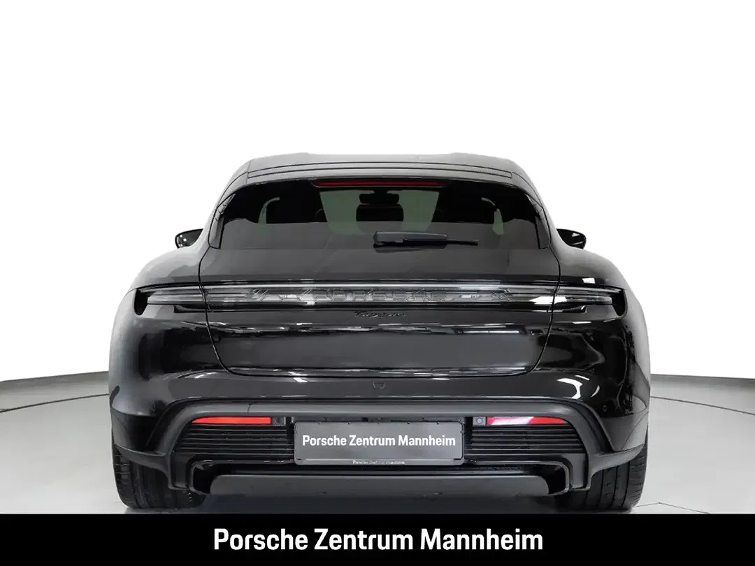 Porsche Taycan - Thumbnail 7