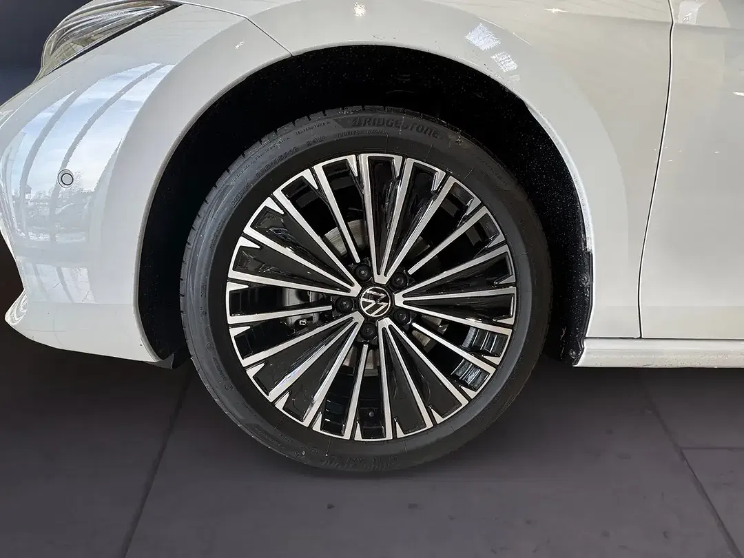 Volkswagen Passat Variant - Thumbnail 5
