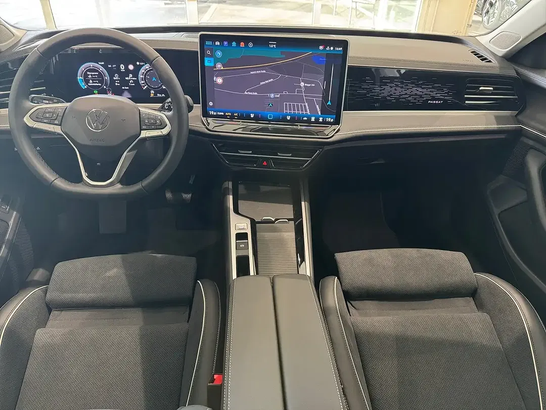 Volkswagen Passat Variant - Thumbnail 8