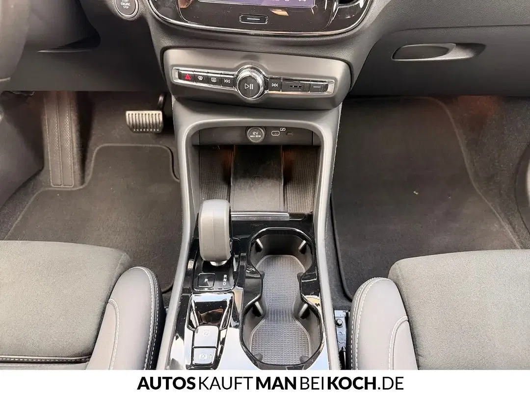 Volvo XC40 - Thumbnail 9