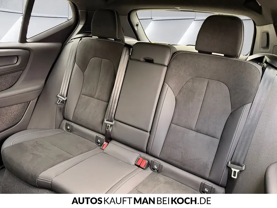 Volvo XC40 - Thumbnail 6