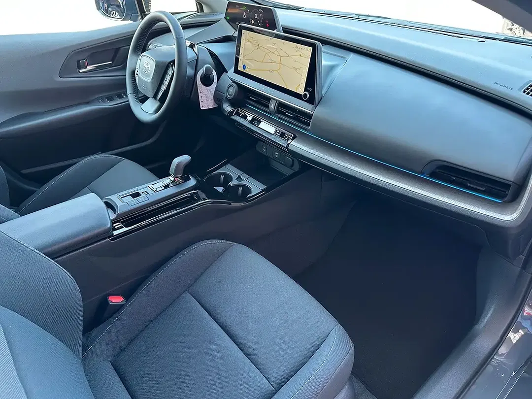 Toyota Prius - Thumbnail 12