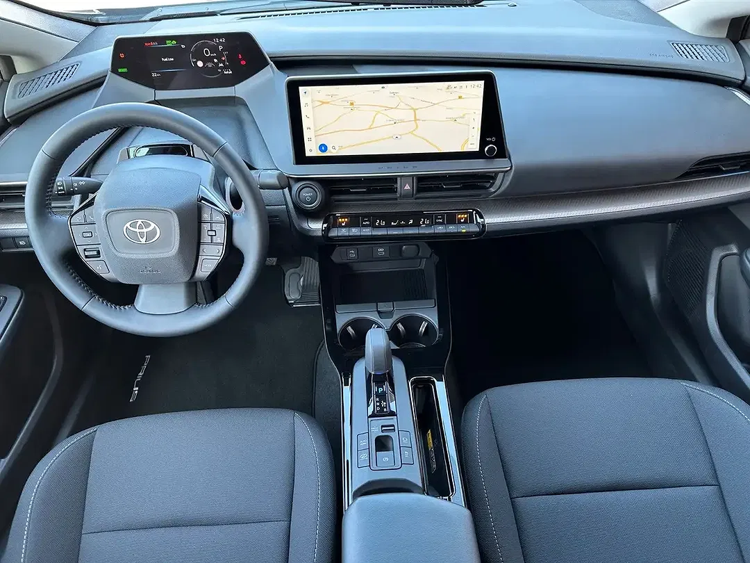 Toyota Prius - Thumbnail 13