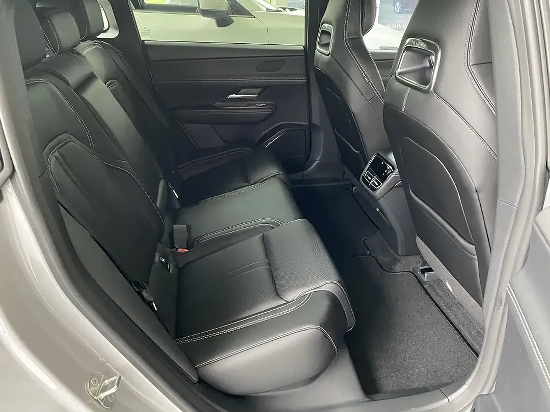 Mazda 6e - Thumbnail 6
