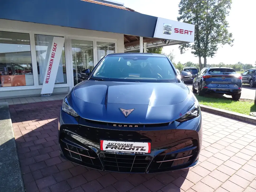 CUPRA Tavascan - Thumbnail 2