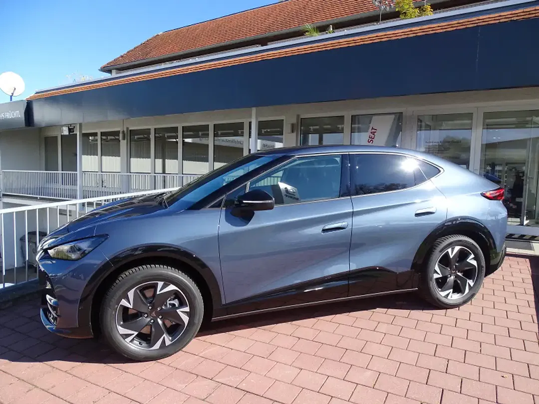 CUPRA Tavascan - Thumbnail 3