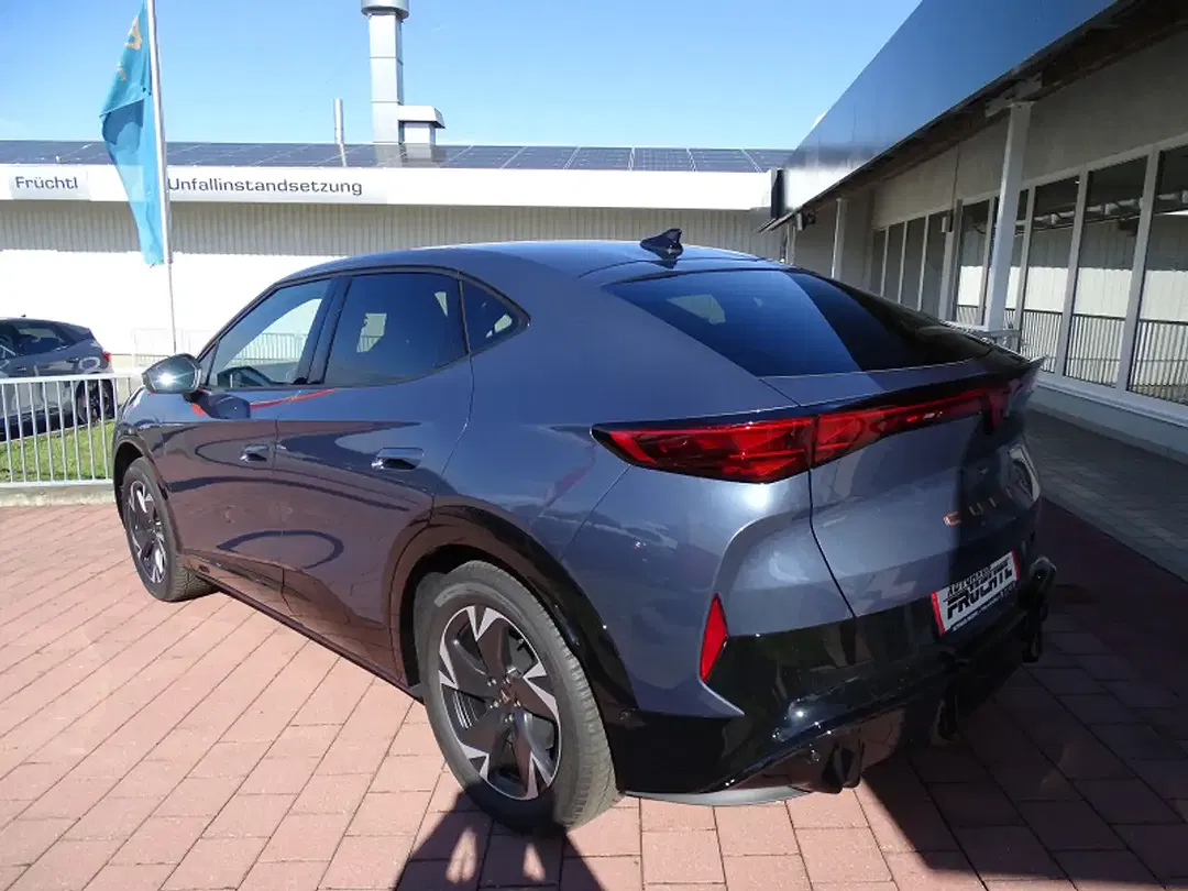 CUPRA Tavascan - Thumbnail 4