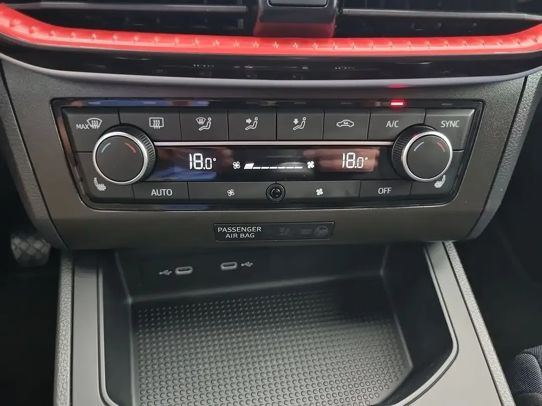 SEAT Ibiza - Thumbnail 8