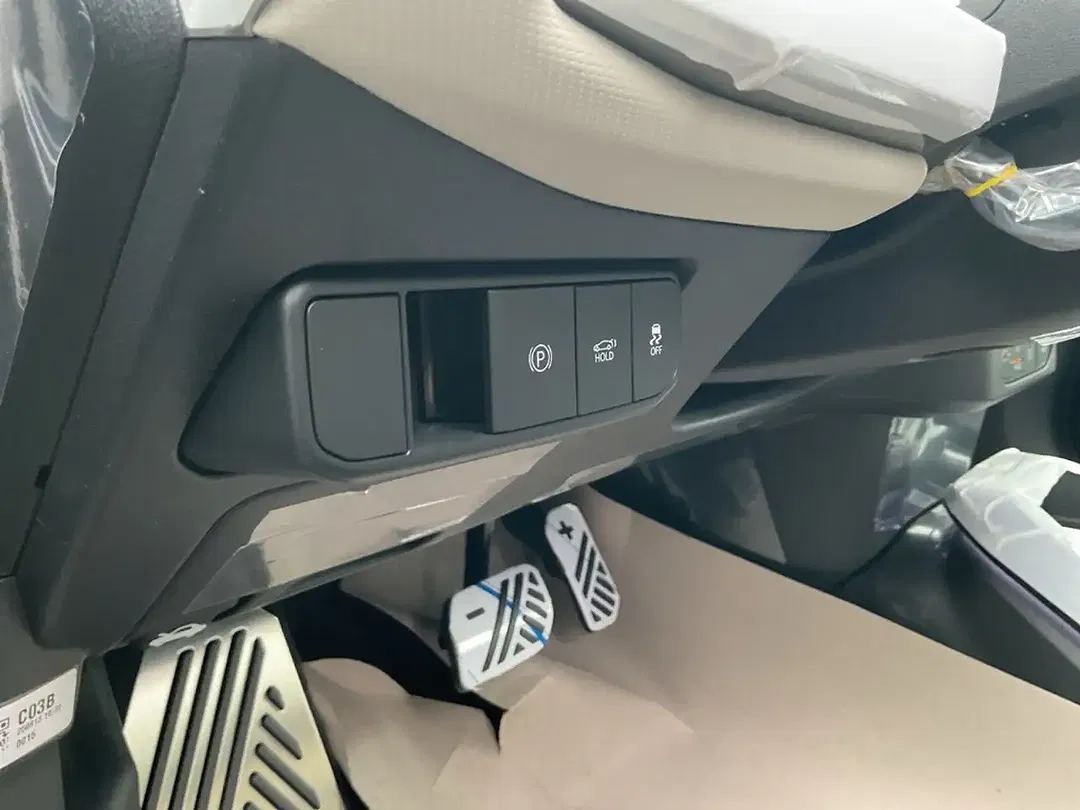 Kia EV4 - Thumbnail 10