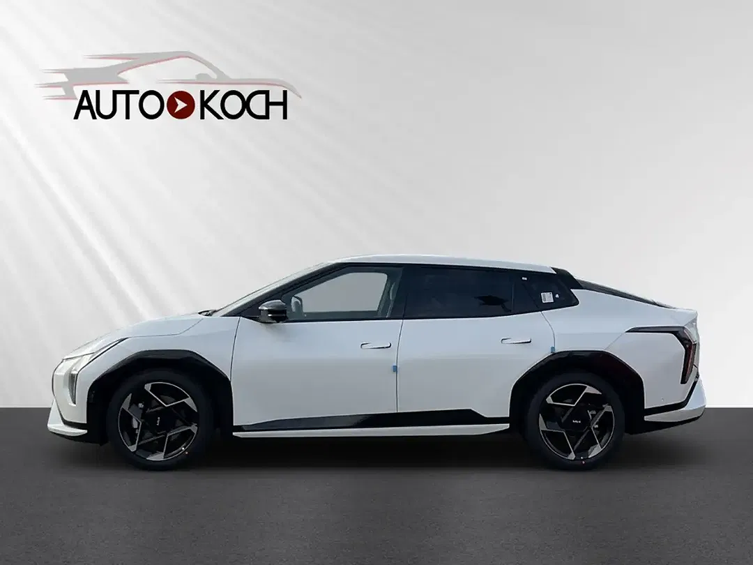 Kia EV4 - Thumbnail 3