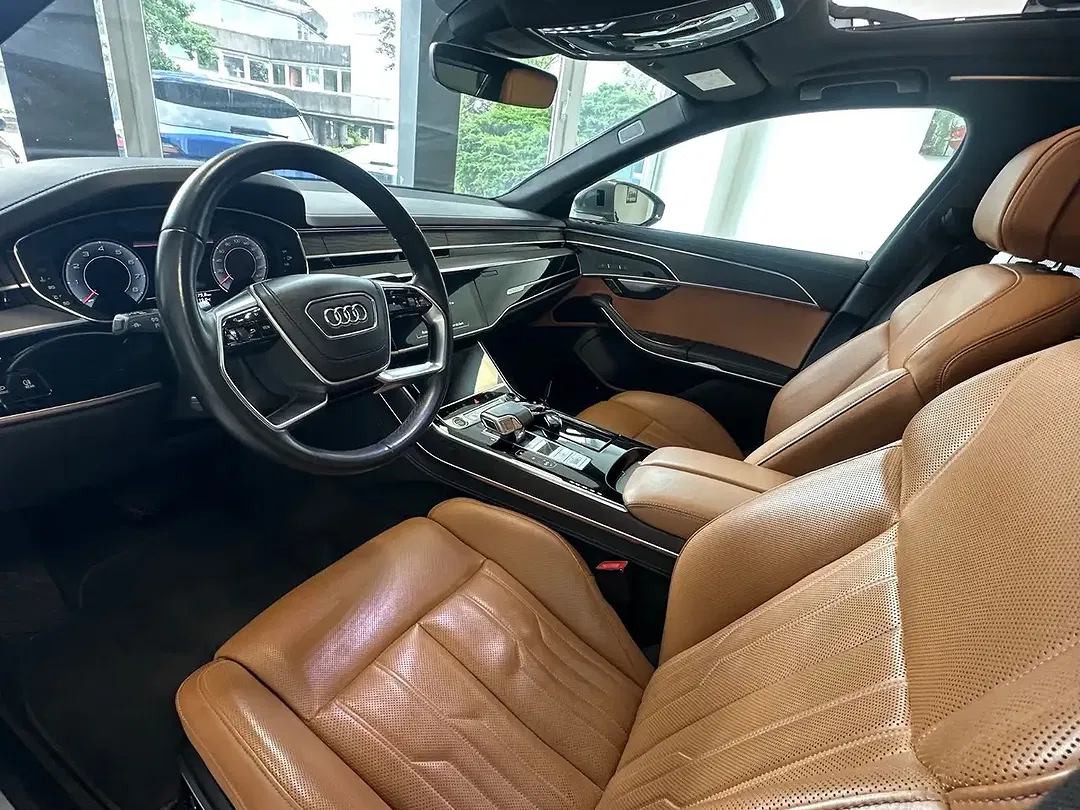 Audi A8 - Thumbnail 14