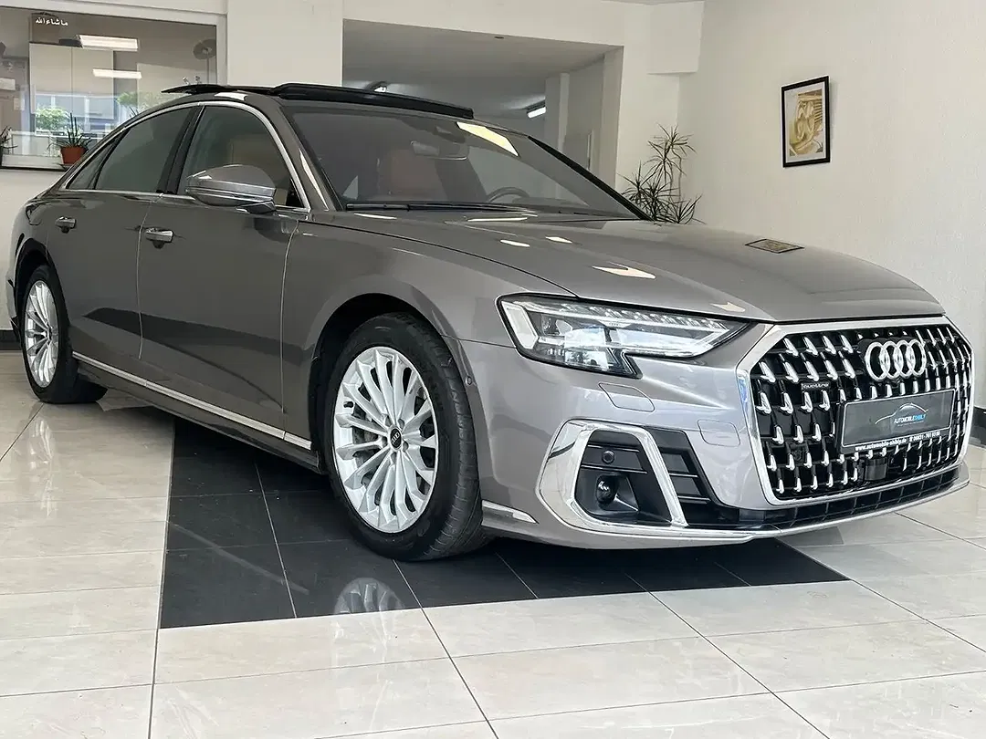Audi A8 - Thumbnail 3