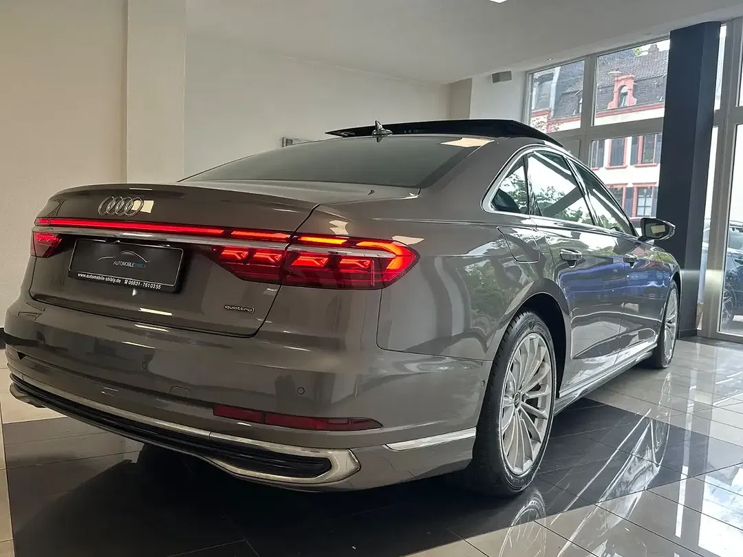 Audi A8 - Thumbnail 6