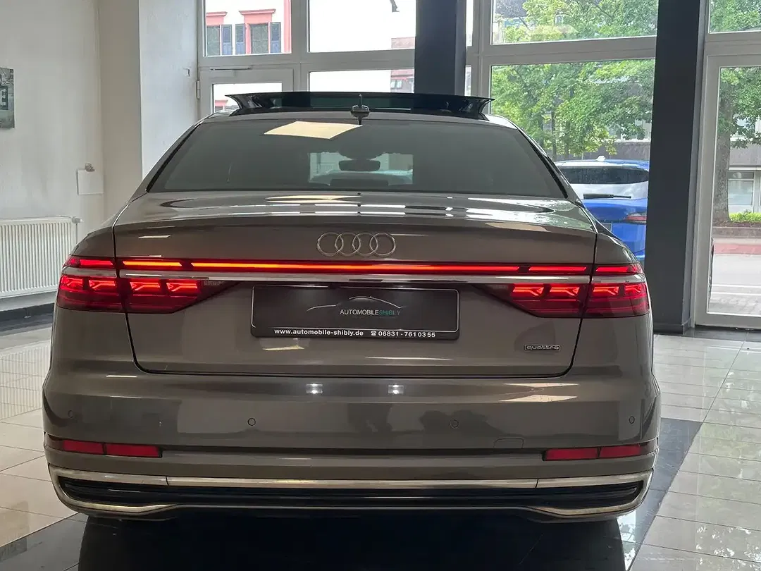 Audi A8 - Thumbnail 7