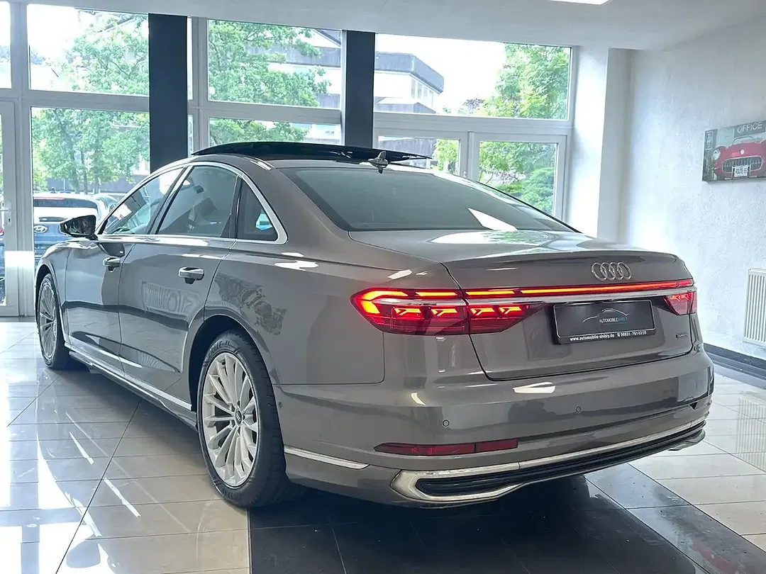 Audi A8 - Thumbnail 8