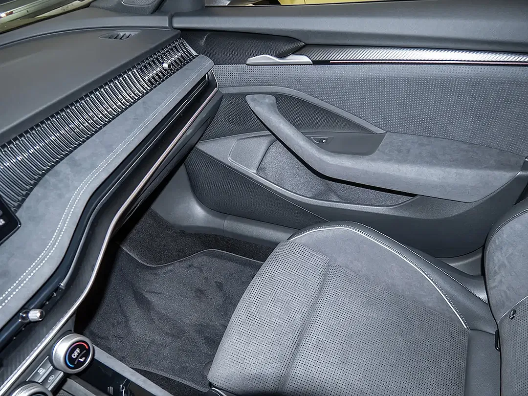 Skoda Superb - Thumbnail 11