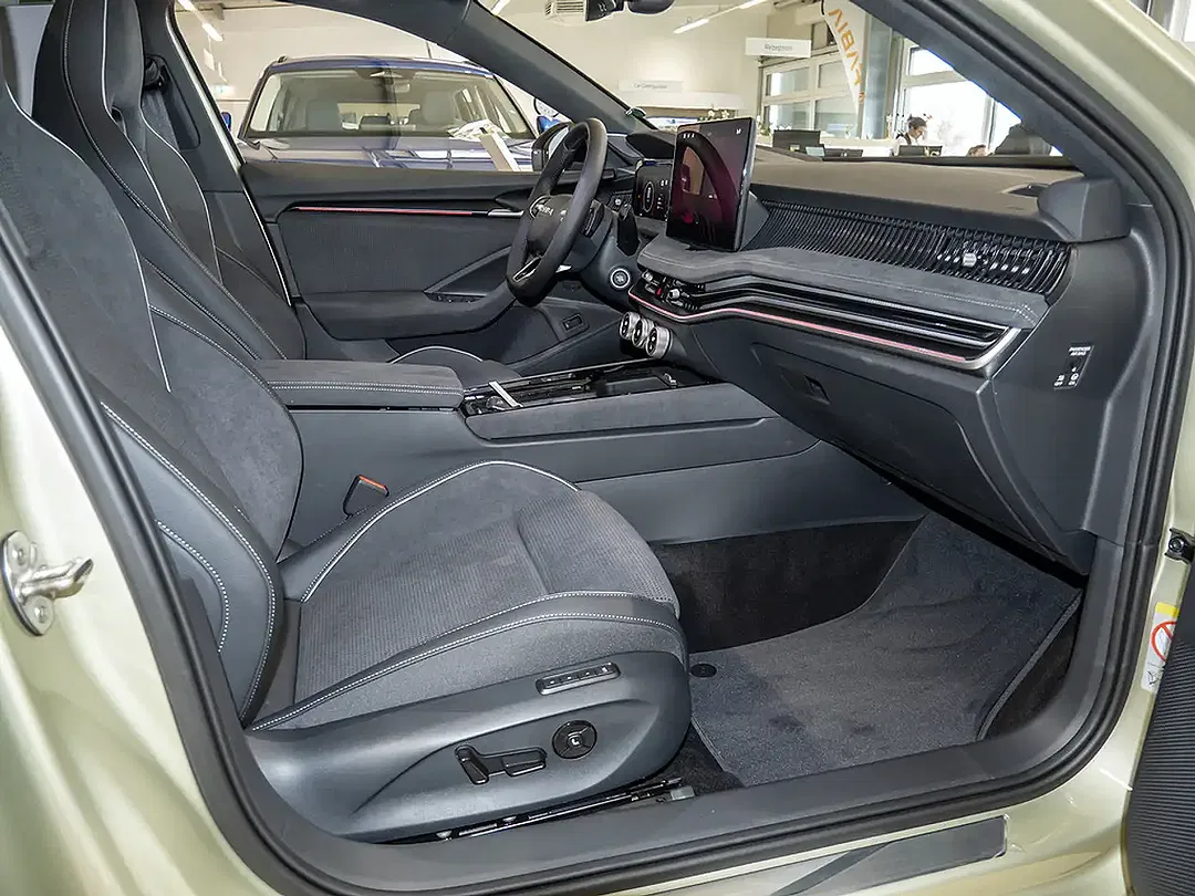 Skoda Superb - Thumbnail 2