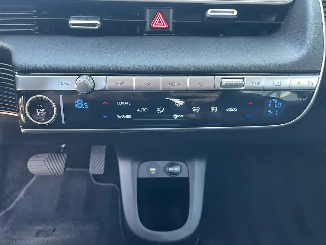 Hyundai IONIQ 5 - Thumbnail 18