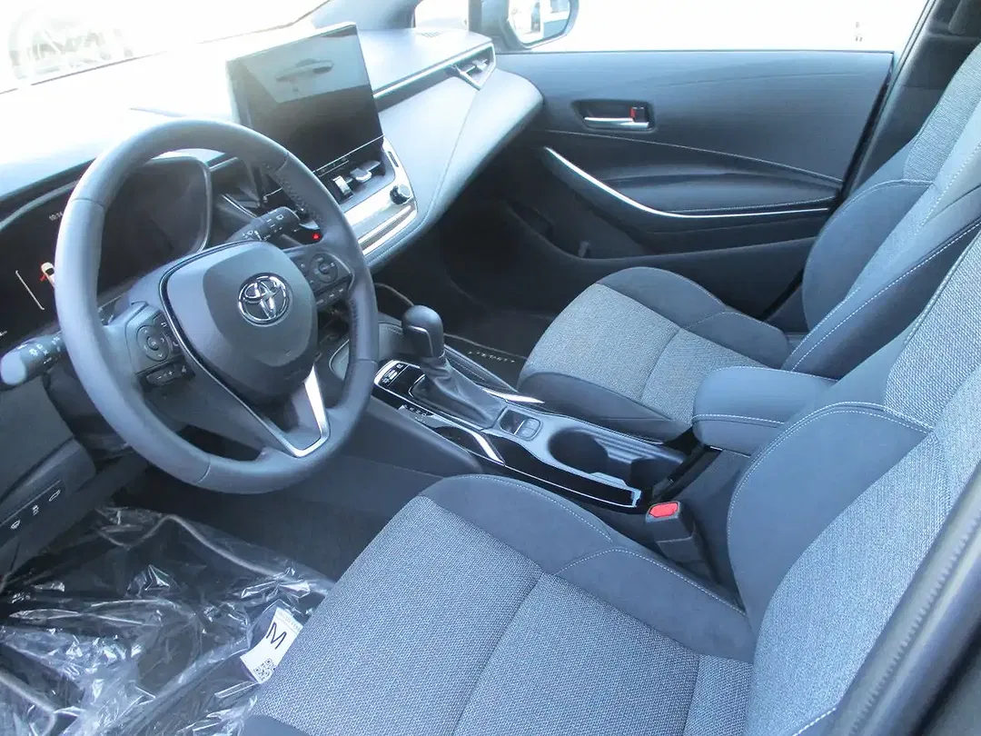 Toyota Corolla - Thumbnail 8