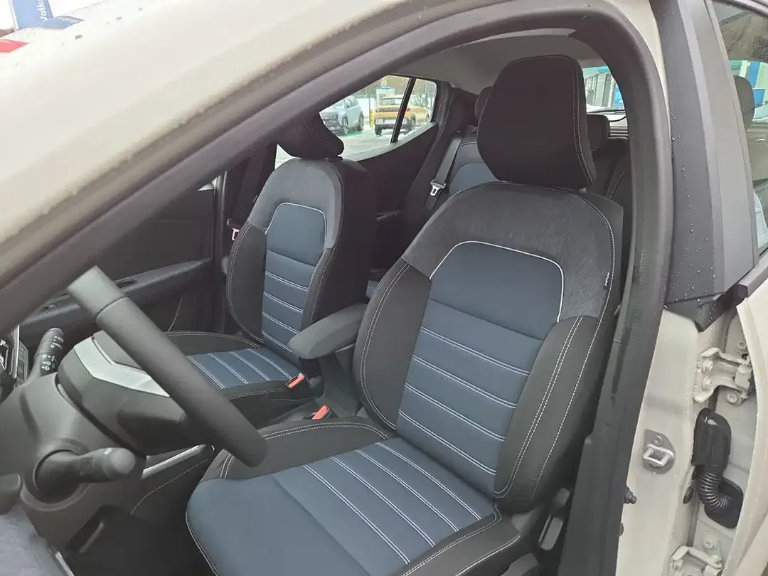 Dacia Sandero - Thumbnail 12